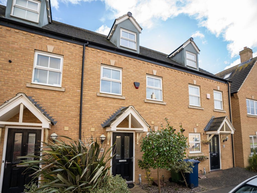 3 bed town house for sale in Mitchcroft Road, Longstanton CB24, £