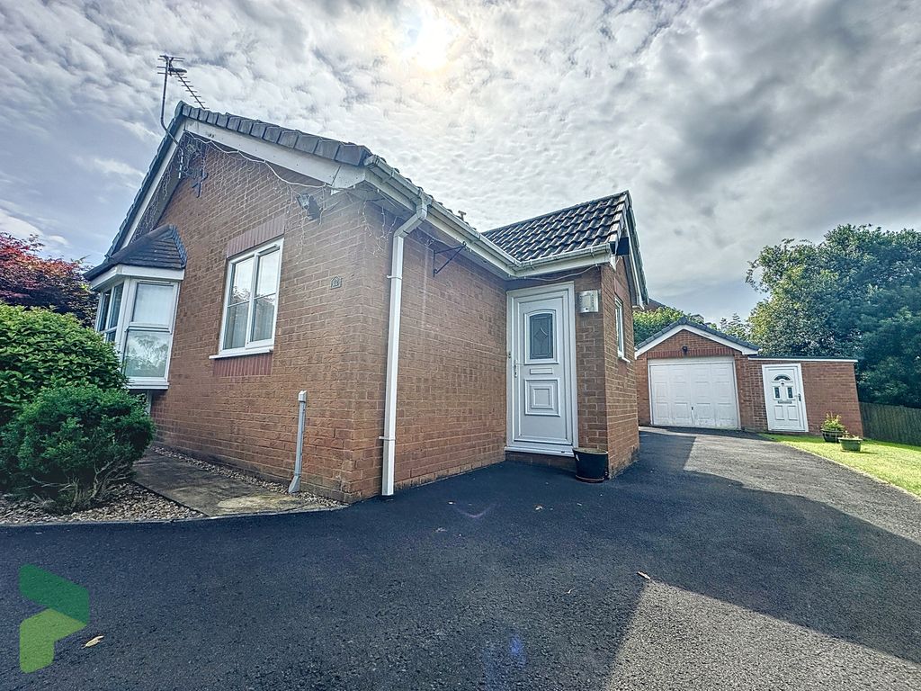 2 bed detached bungalow for sale in Paradise Close, WhittleLeWoods