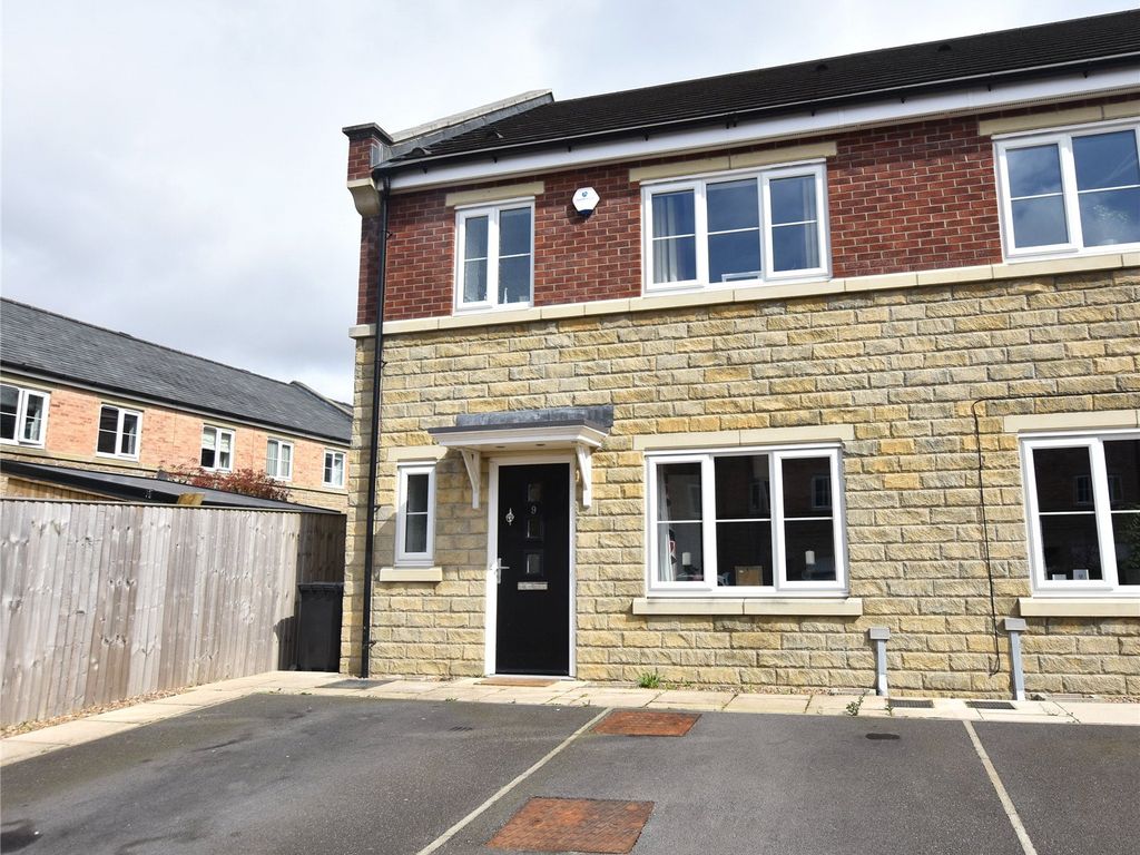 3 bed terraced house for sale in Baxendale Drive, Newlay, Leeds LS13