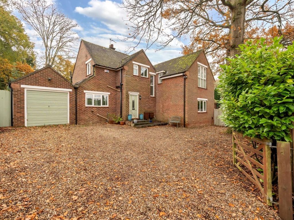 4 bed detached house for sale in Forest Road, Chandler's Ford