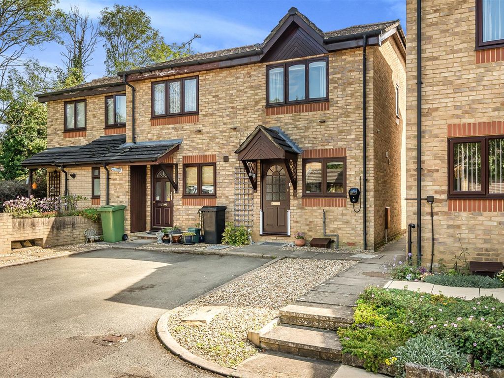 2 bed end terrace house for sale in Cannon Grove, Fetcham, Leatherhead