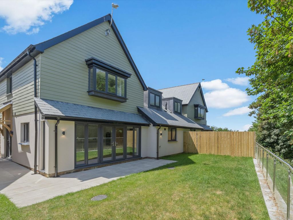 New home, 3 bed semidetached house for sale in Mcilwraith Road