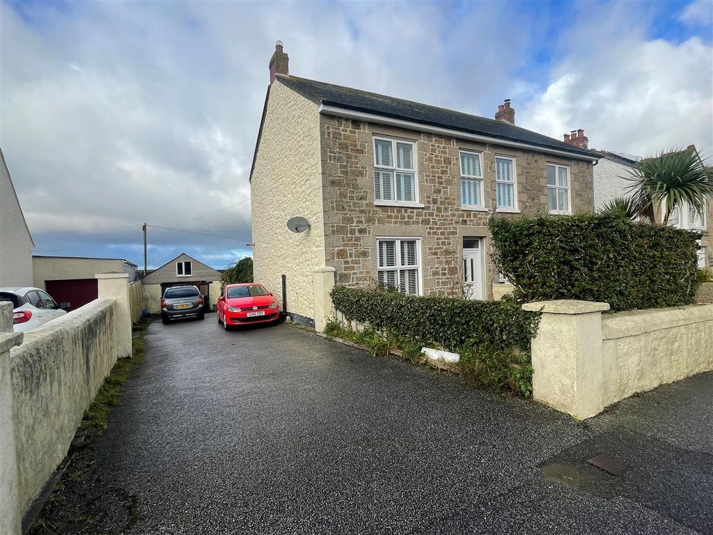 3 bed semidetached house for sale in Mount Ambrose, Redruth TR15, £
