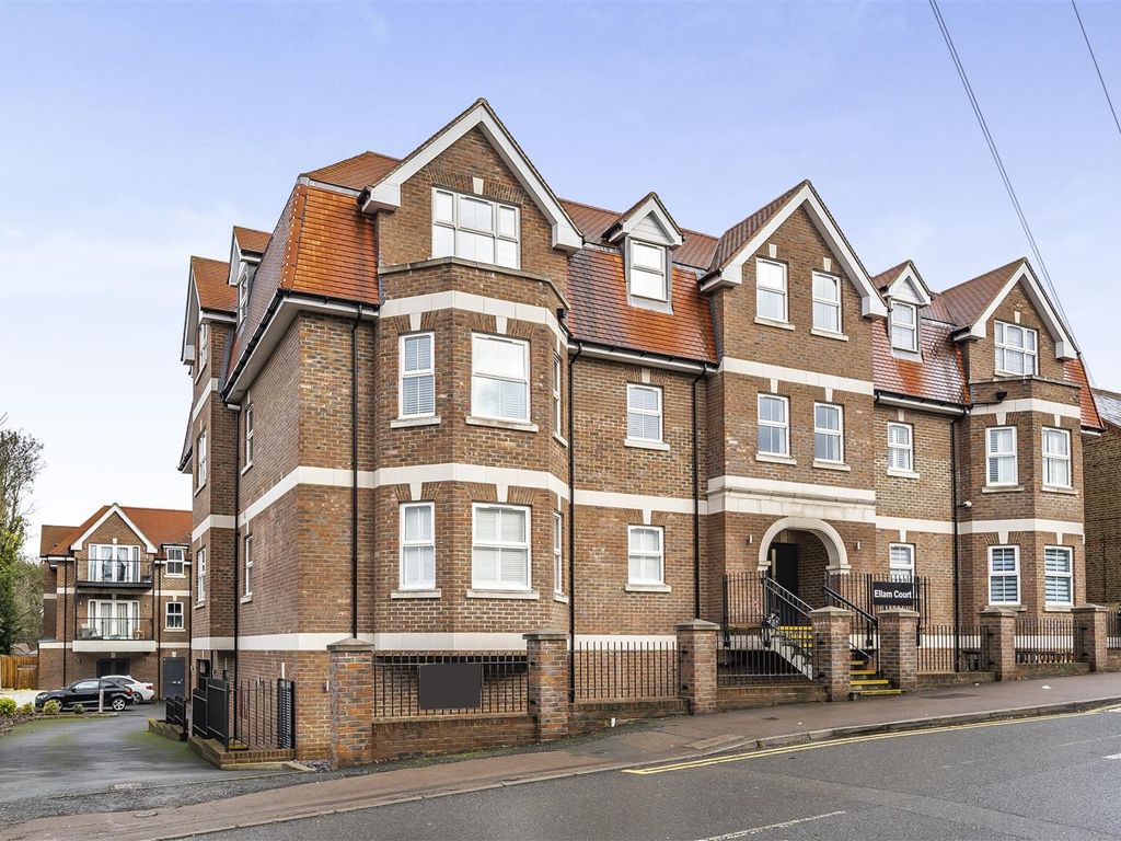 2 bed flat for sale in Ellam Court, Bushey Hall Road, Bushey WD23, £