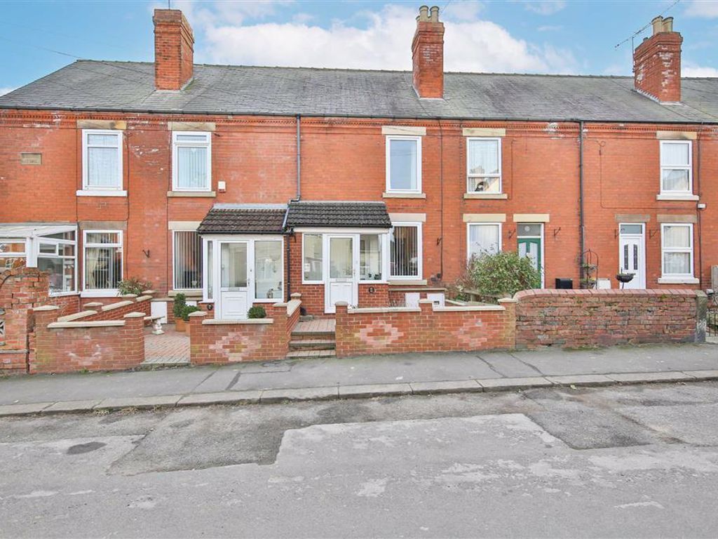 3 bed terraced house for sale in Vincent Crescent, Chesterfield S40