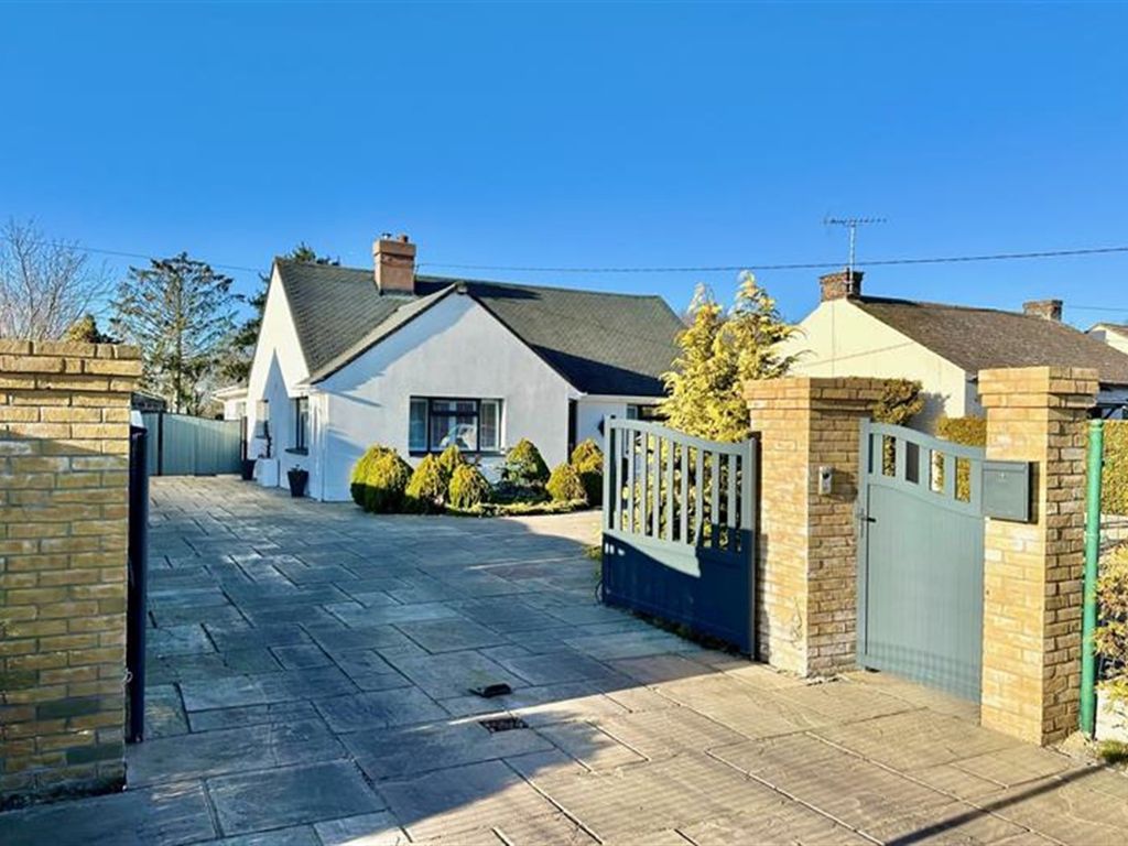 4 bed detached bungalow for sale in Mill Lane, Cressing, Braintree CM77
