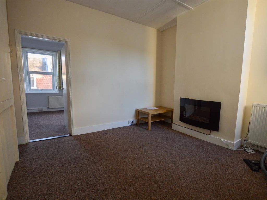 1 bed flat to rent in Dursley Road, Eastbourne BN22 Zoopla