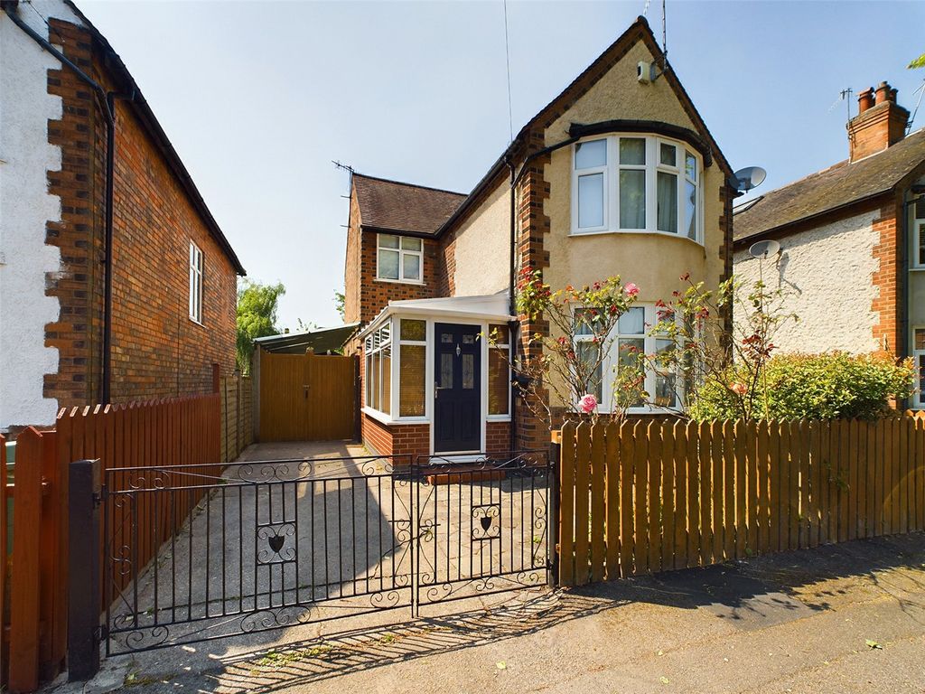 3 bed detached house for sale in Ringwood Crescent, Wollaton