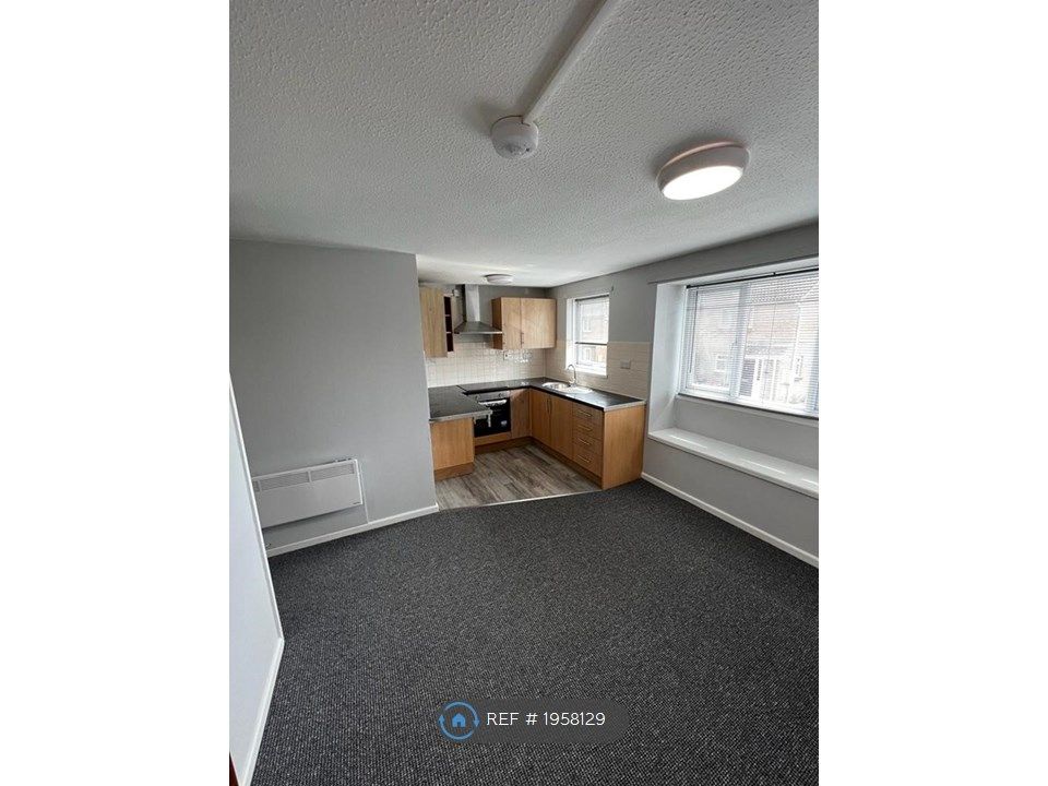 1 bed flat to rent in Collingwood Avenue, Newport NP19, £625 pcm Zoopla