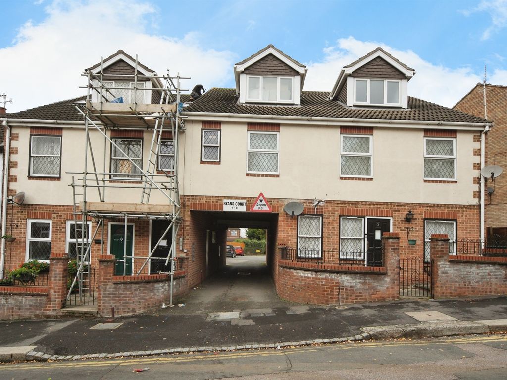 1 bed flat for sale in Ridgway Road, Luton LU2, £140,000 Zoopla