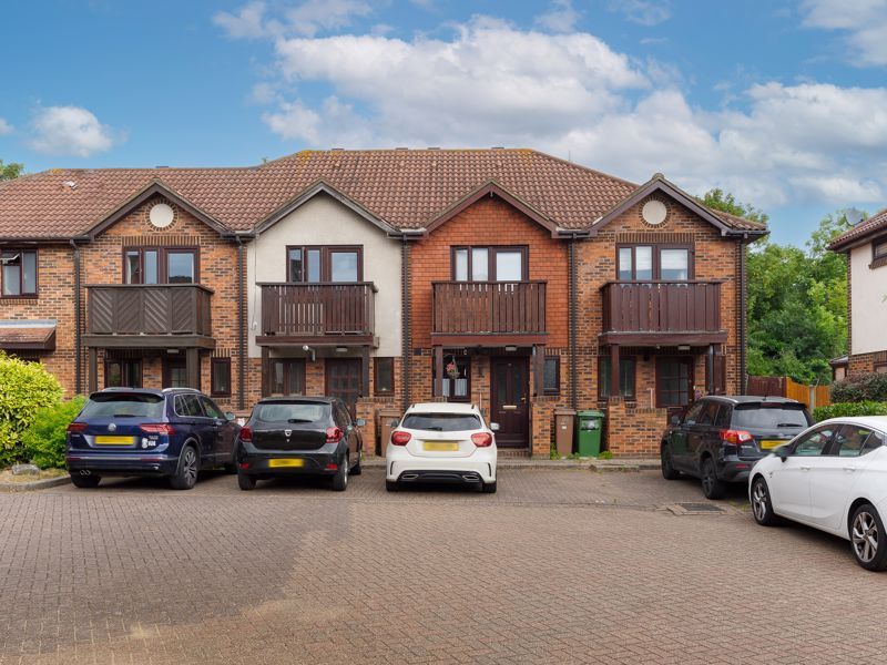 2 bed terraced house for sale in Alpine View, Carshalton SM5 Zoopla