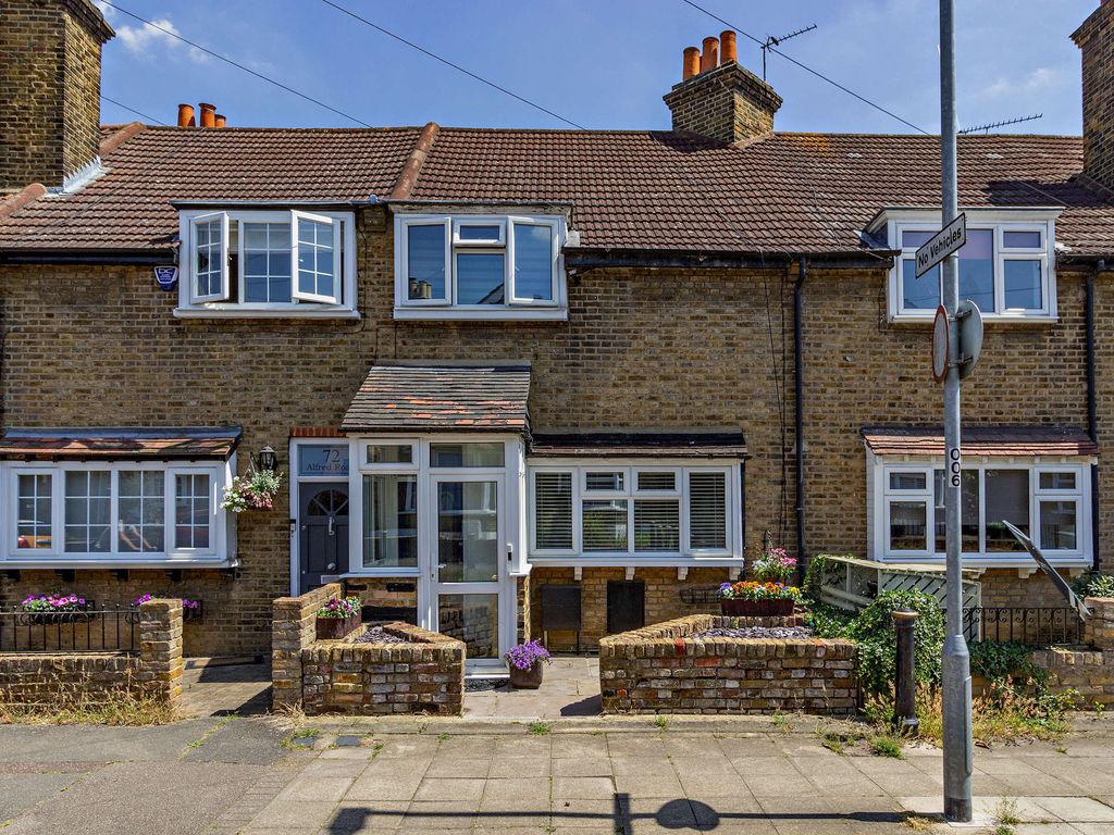 3 bed terraced house for sale in Alfred Road, Buckhurst Hill IG9 Zoopla