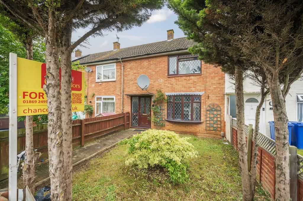 2 bed terraced house for sale in Bicester, Oxfordshire OX26, £240,000