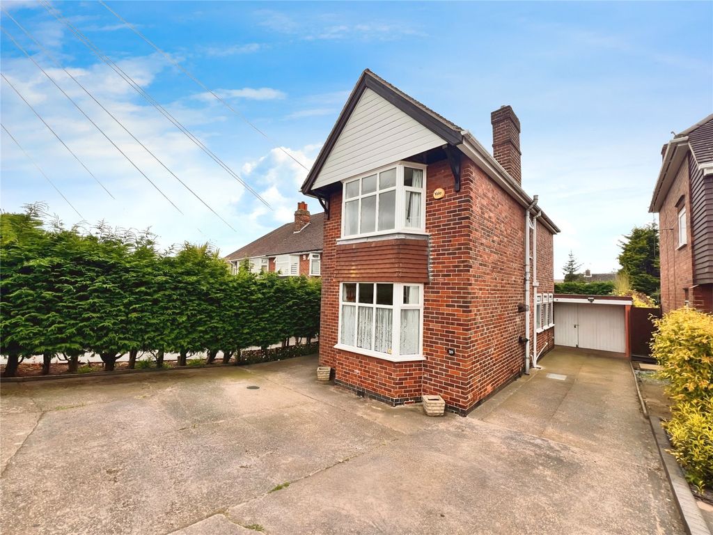 3 bed detached house for sale in Stanton Road, BurtonOnTrent