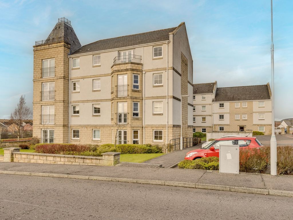 2 bed flat for sale in Bittern Court, Dunfermline KY11, £130,000 Zoopla
