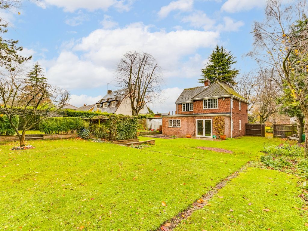 4 bed detached house for sale in Stevenage Road, Knebworth