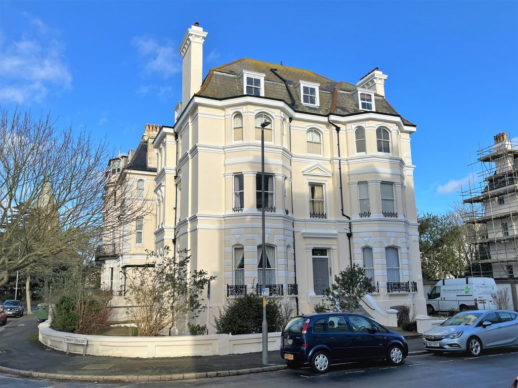 1 bed flat for sale in Clifton Crescent, Folkestone, Kent CT20 Zoopla