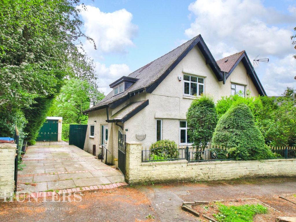 2 bed semidetached house for sale in Green Lane, Garden Suburbs