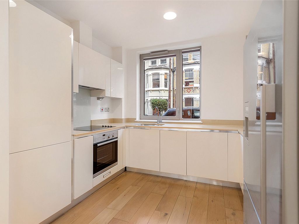 Strathblaine Road, Battersea, London SW11  