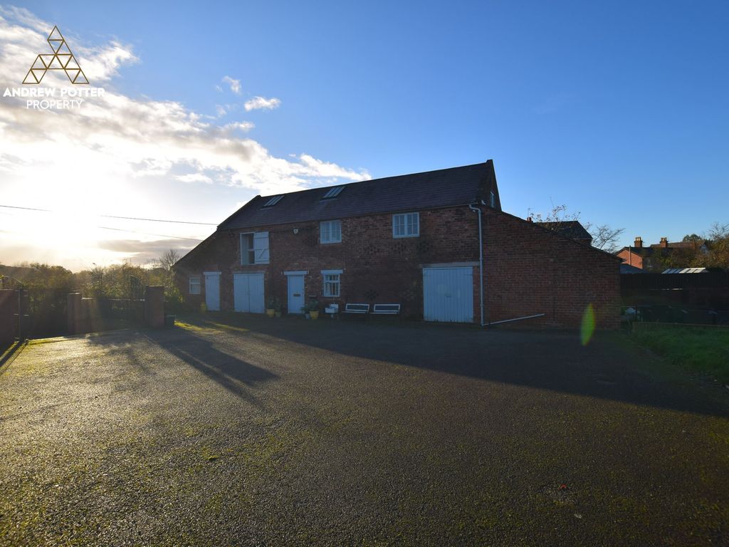 4 bed barn conversion for sale in Ledsham Village, Ledsham, Ellesmere