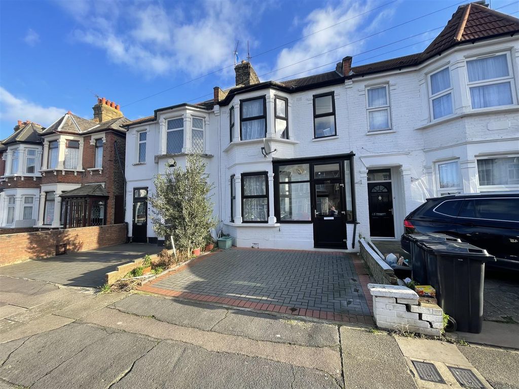 3 bed terraced house for sale in Sandyhill Road, Ilford IG1 Zoopla