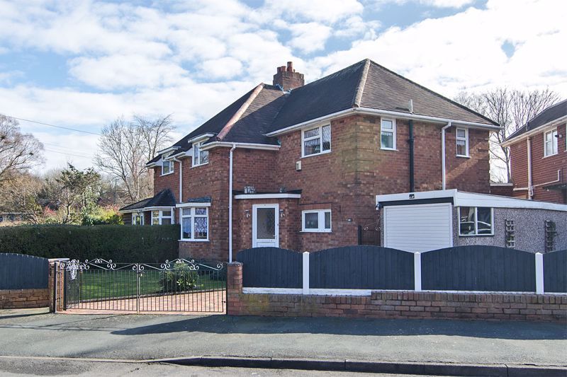 3 bed semidetached house for sale in Bradford Road, Brownhills