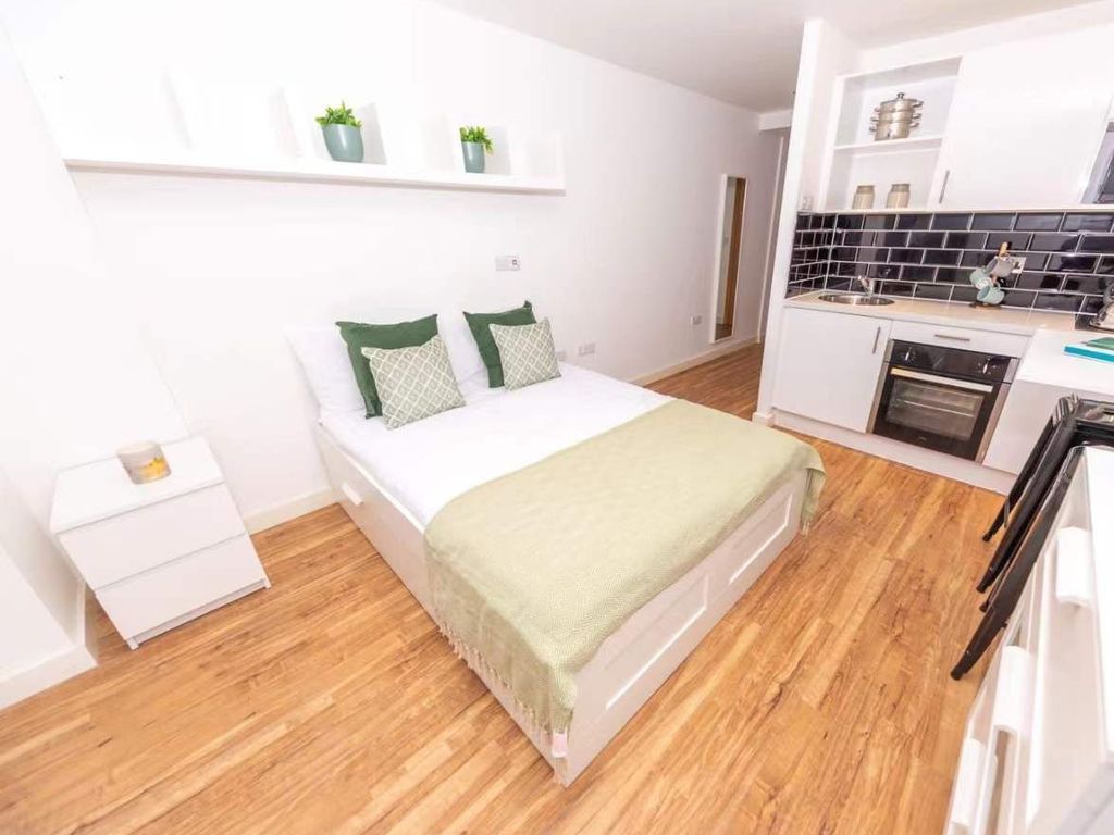 X1 Liverpool One Seel Street Liverpool L1  