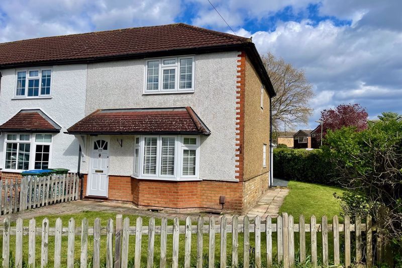 3 bed end terrace house for sale in Coverts Road, Claygate, Esher KT10