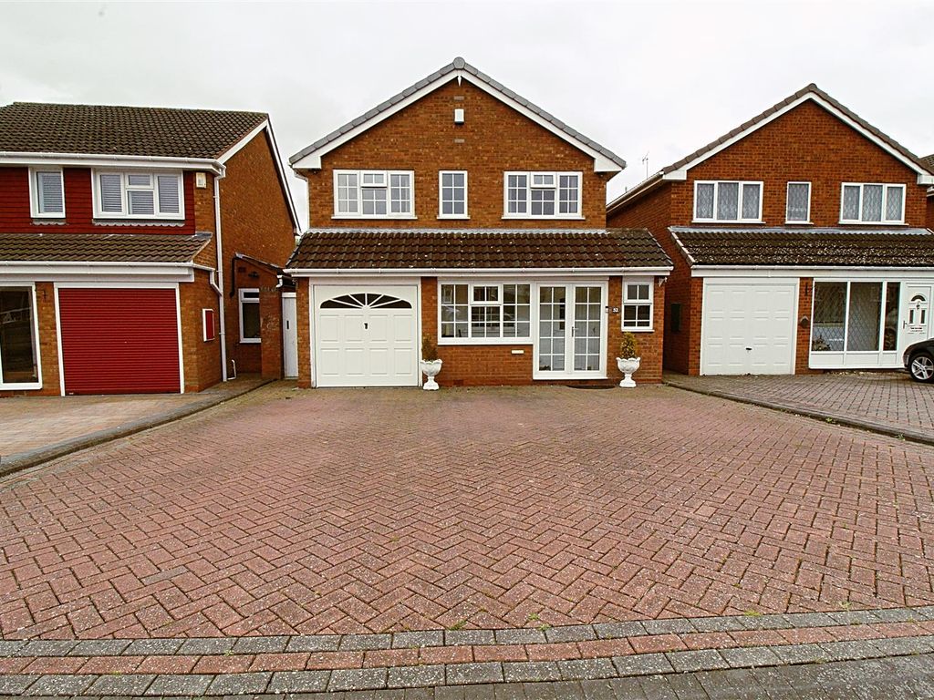 3 bed detached house for sale in Park Hall Crescent, Castle Bromwich