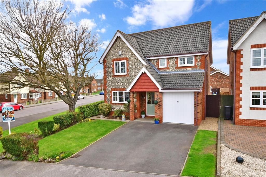 4 bed detached house for sale in Rowmarsh Close, Northfleet, Gravesend, Kent DA11 Zoopla