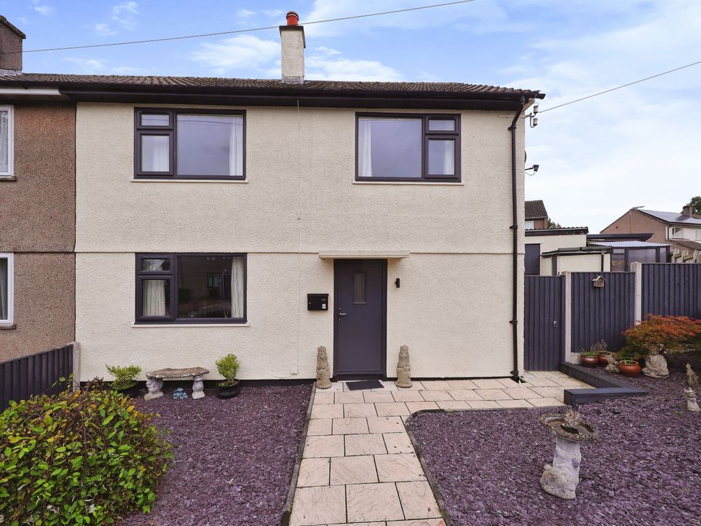 3 bed semidetached house for sale in Howard Road, Brampton CA8, £