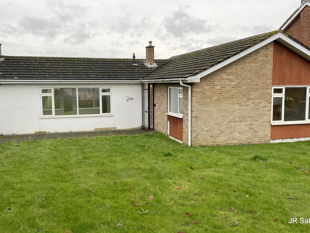 3 bed bungalow for sale in Broadfields, Goffs Oak, Waltham Cross EN7, £