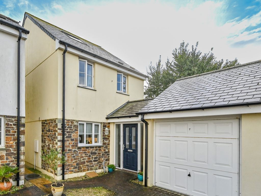 4 bed detached house for sale in Barbican Hill, East Looe PL13, £