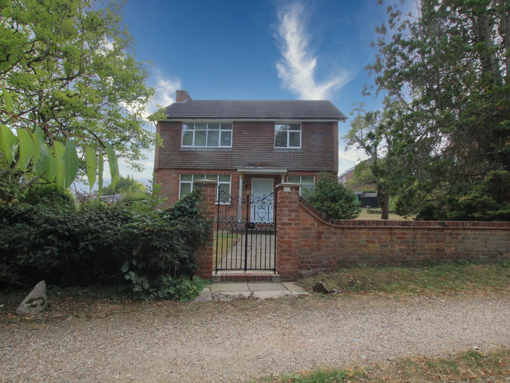 West End Grove, Farnham GU9  