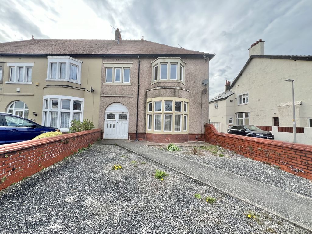 1 bed flat for sale in 469 Lytham Road, South Shore FY4, £80,000 Zoopla