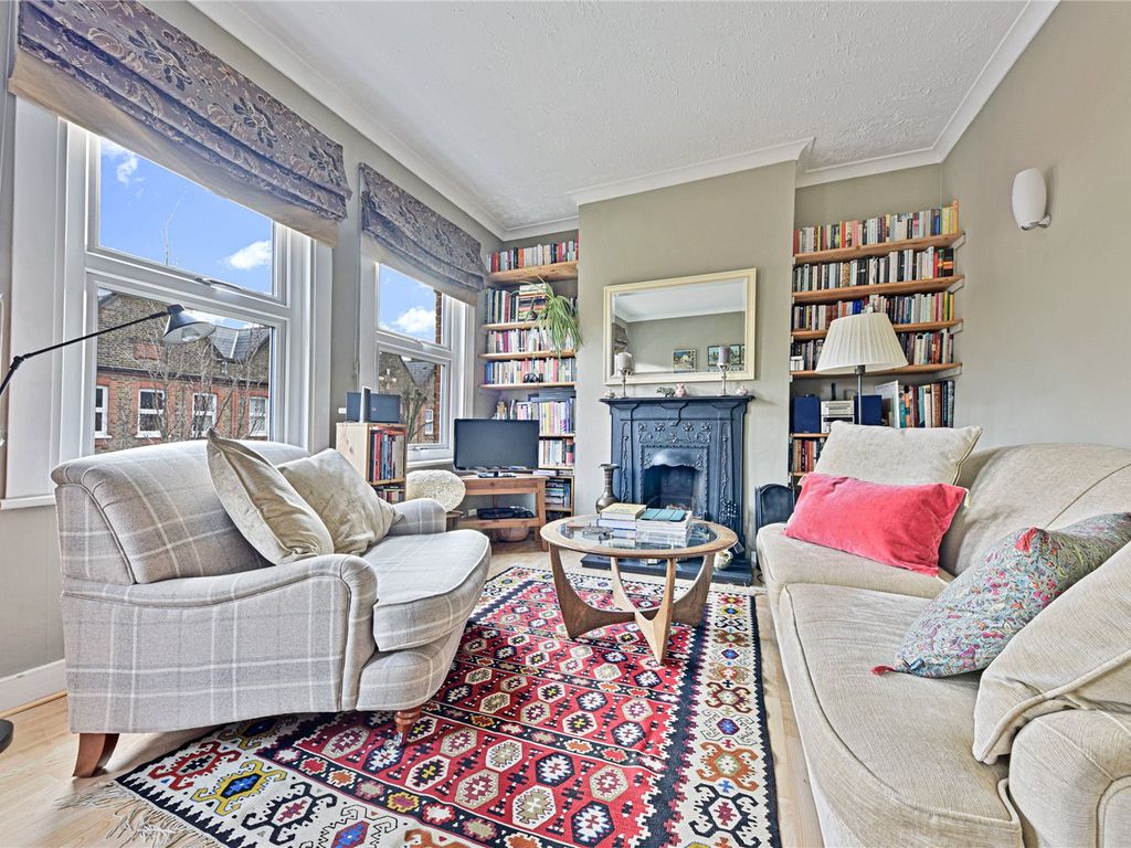2 bed flat for sale in Fleeming Road, Walthamstow, London E17, £475,000