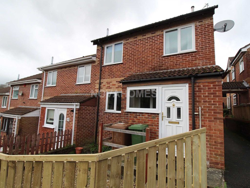 1 bed end terrace house to rent in Honiton Walk, Whitleigh PL5, £795