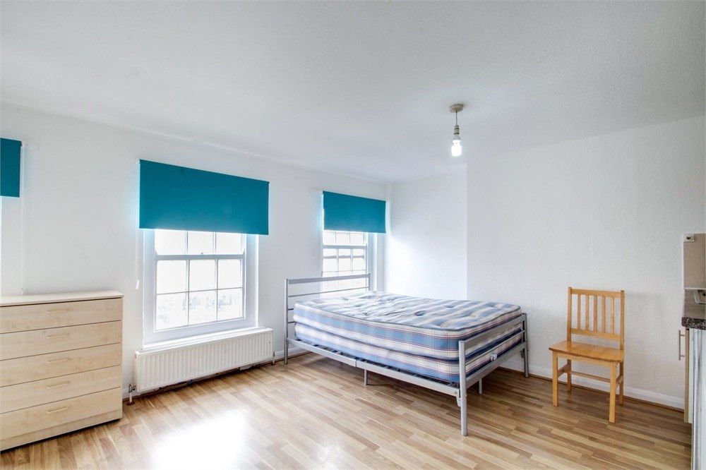 Studio to rent in New Parade, West Drayton, High Street, Yiewsley UB7