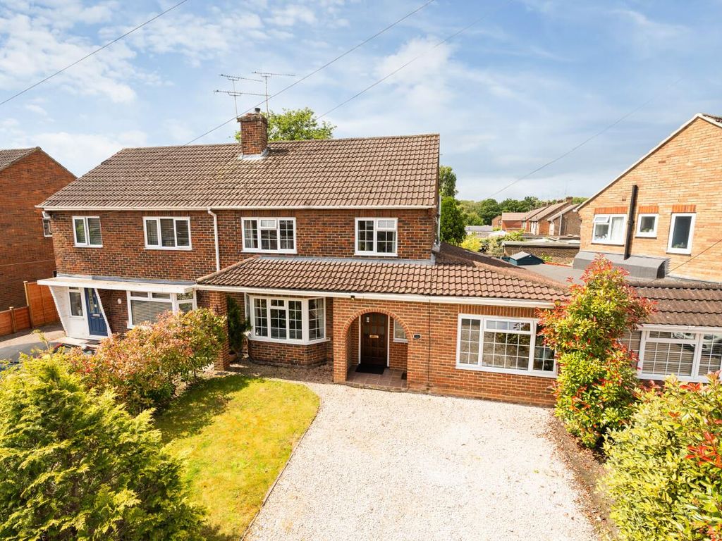 4 bed semidetached house for sale in Lea Road, Camberley GU15, £