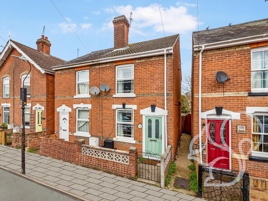 2 bed semidetached house to rent in Canterbury Road, Colchester CO2