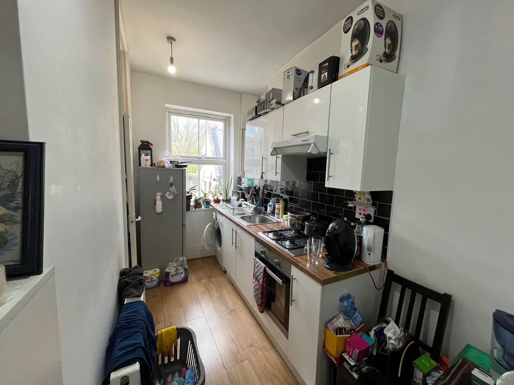 1 bed flat to rent in Brick Lane, Shoreditch, London E1, £2,200 pcm