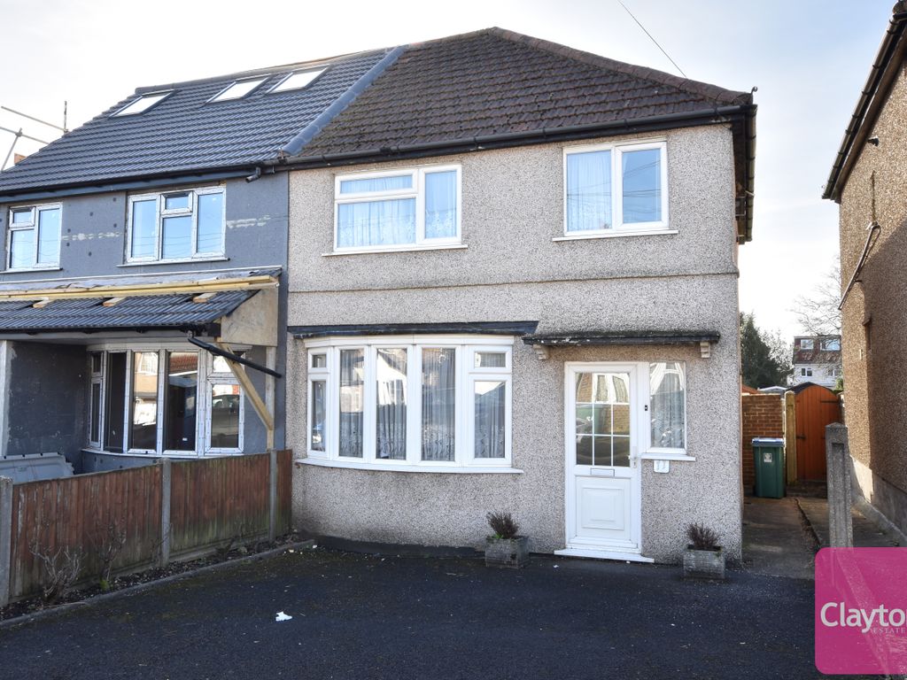 3 bed semidetached house for sale in Oakdene Road, Watford WD24, £