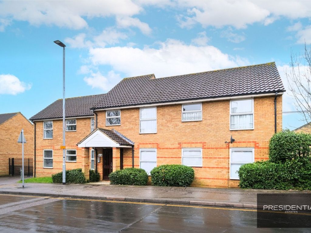 1 bed flat to rent in Chigwell Lane, Essex IG10 Zoopla