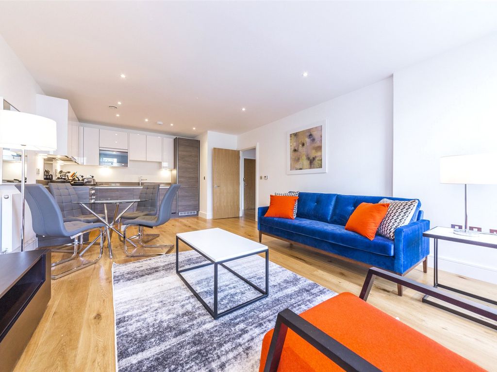 1 bed flat for sale in Harbourside Court, 1 Gullivers Walk, London SE8