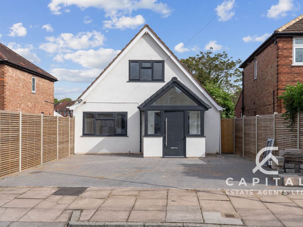 4 bed detached house for sale in Greenwood Road, Leicester LE5, £380,000 Zoopla