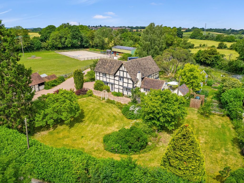 4 bed detached house for sale in Tree Lane, Callow End