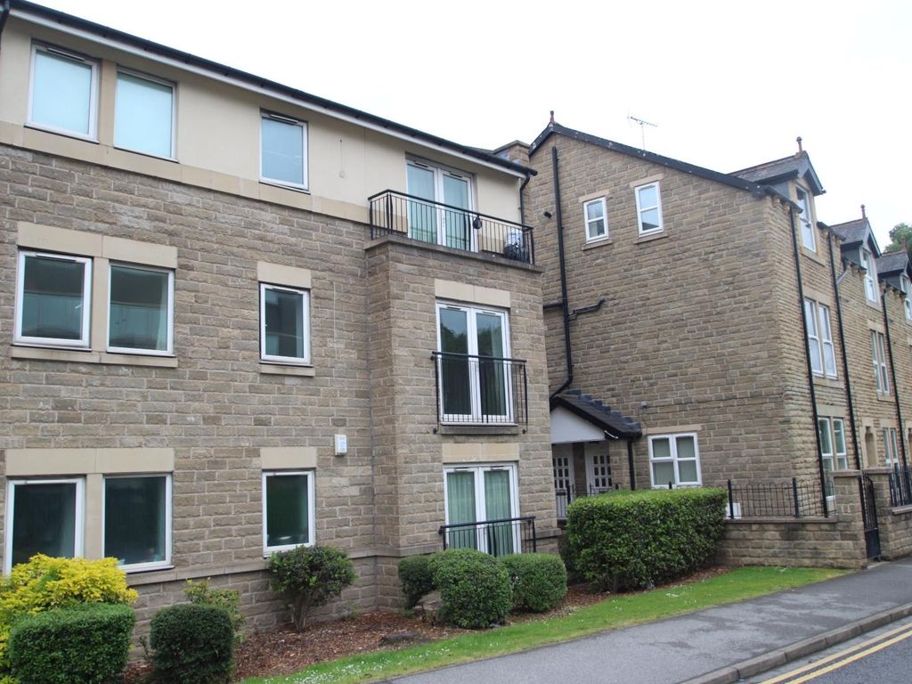 2 bed flat to rent in Cornmill View, Horsforth, Leeds, West Yorkshire