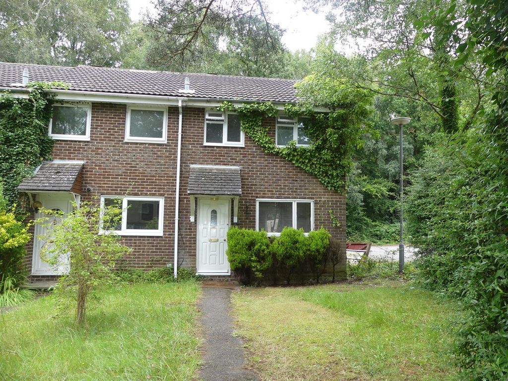 2 bed end terrace house to rent in Sandpiper Road, Southampton SO16, £1,050 pcm Zoopla