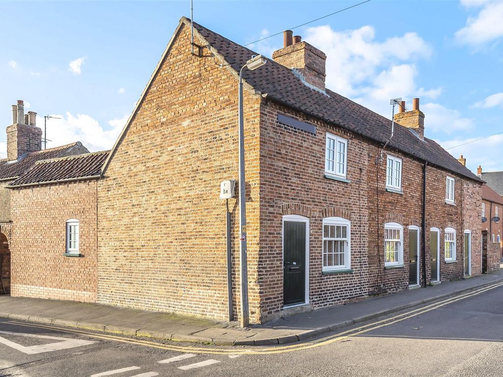 2 bed end terrace house for sale in Southwells Lane, Horncastle, Lincs