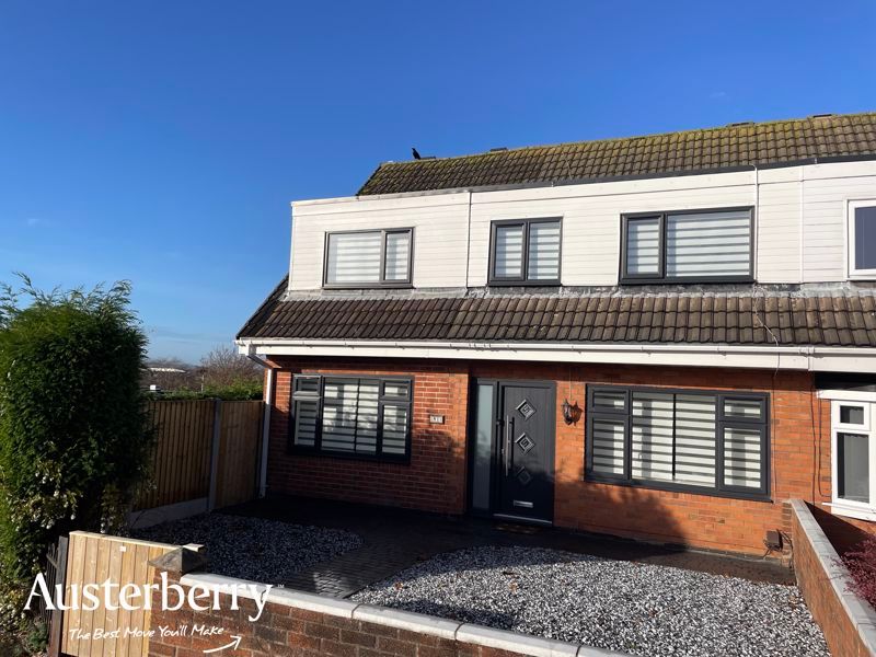 5 bed semidetached house for sale in Huxley Place, Meir Hay, StokeOn